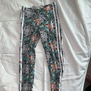 Adidas multi print. Pants
